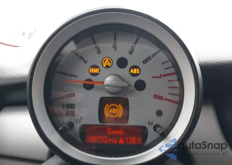 2009 Mini Cooper Clubman from USA, damaged, VIN WMWML33519TP98812